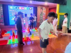 -欧酷世界动力星球(王府井奥莱UP TOWN店)