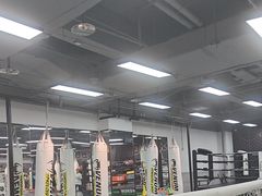 -拳力汇散打搏击泰拳俱乐部(绿地缤纷城店)