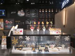 面包甜点陈列柜-麦当劳(龙阳路店)