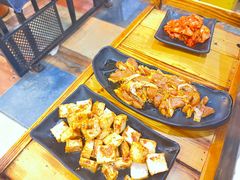 -胡悦里韩式烤肉(芝罘万达广场店)