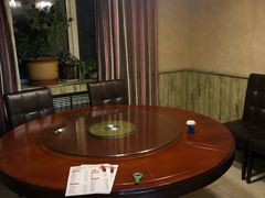 包厢-扒虾小妹儿麻辣海鲜(宏图街店)