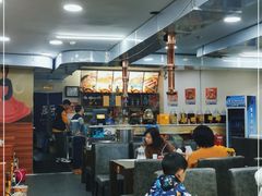 大堂-朴小妹人参鸡汤火锅(长白山万达店)