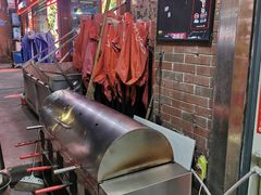 -土灶台东北大块肉烧烤(风景城邦店)