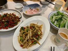 -老唐三下锅 ·张家界地标美食(溪布街店)