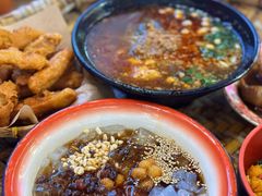 -爆炸头阿姨小四川正宗川味小吃(无任何分店)