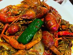 -荣誉国际酒店-云顶旋转餐厅