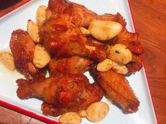 蜜汁鸡翅-老闵田螺馆·南昌市井菜·特色小吃(总店)