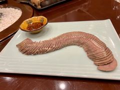 招牌香辣牛展-庄隐阁(悠方广场店)