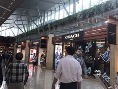-东荟城名店仓