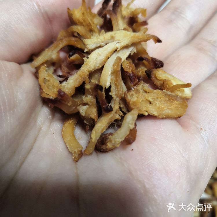 你再这么吃就剩家里了，嫁不出去了。好吧，我减肥