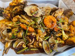 -鑫渔港海鲜本地菜·山海关浑锅(东戴河店)
