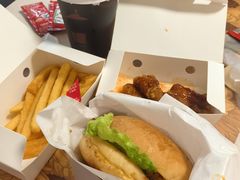 -必胜客(欧亚卖场店)