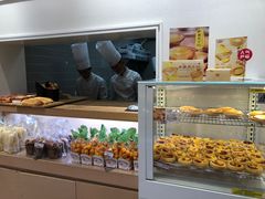 面包甜点陈列柜-好利来(乐堤港店)