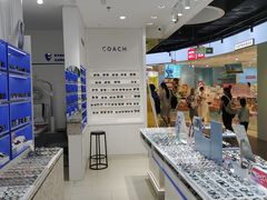 -美式眼镜·授权蔡司.依视路.尼康.豪雅.明月(南翔印象城店)