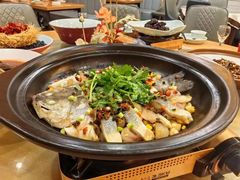 -新天明砂锅鱼头煲