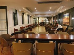 大堂-星巴克臻选(广州沙面店)