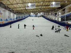 -乔波室内滑雪场