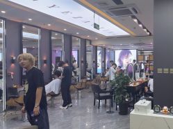 -藤野造型烫染·漂发