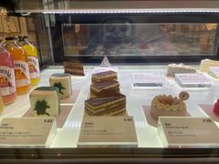 -Fridi Patisserie Cafe