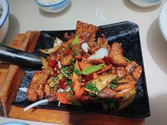 -老码头黑皮肘子锅包肉(赣水路店)