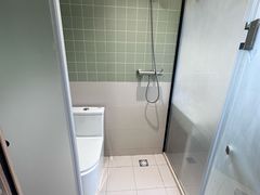 -东方体育中心(地铁站)