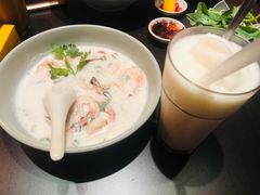 -大头虾越式风味餐厅(光明广场店)