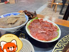 -重庆川渝肥妹火锅