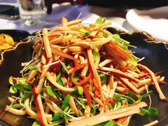 -铜锣湾·有麝自然香(渝北财富中心店)