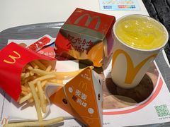 金拱豪门堡四件套-麦当劳(四川北路店)