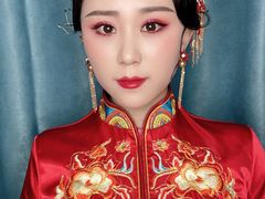 -贺加贝化妆美甲培训学校