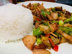 回锅肉黄牛肉双拼饭-乡村基(龙湖时代天街餐厅)