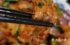 Rural Sweet Potato Noodles with Pickled Vegetables and Braised Pork
