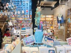 -猫的天空之城概念书店(杭州南宋御街店)