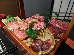 -山川小町·极番烧肉(新地假日广场店)