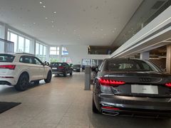 -上海冠松华奥奥迪4S店(张江店)