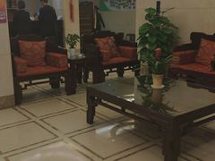 -鲁班小馆(政四街店)