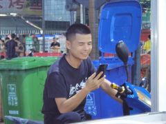 -庆余生平价生猛海鲜(海棠湾林旺夜市店)