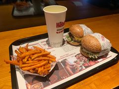 -The Habit Burger Grill 哈比特汉堡(复兴soho店)
