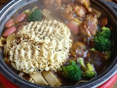 -吉吉向上炭烤鸡肉煲(大学城店)