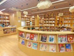 -漕河泾街道图书馆(漕河泾社区文化活动中心店)