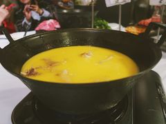 -鲜入围煮花胶鸡海鲜火锅