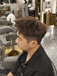 -即型男士理发工作室