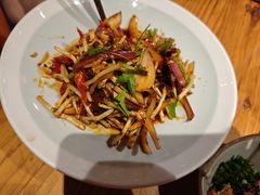 -野山舂·贵州现舂酸汤牛肉(鸿通城店)