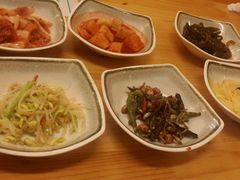 -青瓦餐厅·生鱼片·韩园烤肉(西塔店)