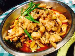 -昱龙大盆牛蛙馆(三兴街总店)