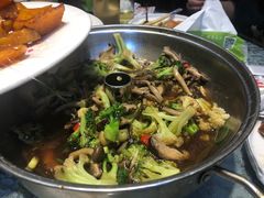 -老码头黑皮肘子锅包肉(文政街店)