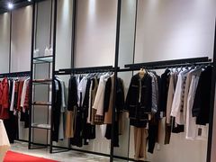 -阿玛施(万达广场松江店)