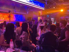 -UP嘻哈酒吧(粉巢店)