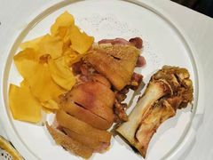 -宝燕海货工场(长江国际店)