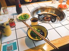 -瓜西西重庆火锅(花溪店)